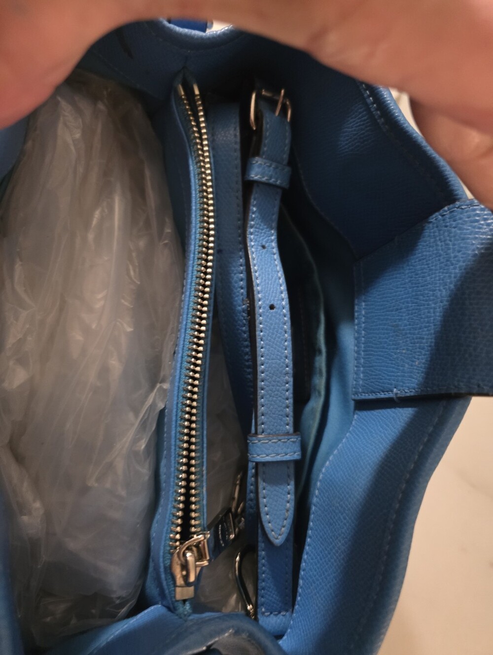 Coach Satchel - Picture 10 of 11